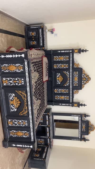 Double bed with 2 side table r dressing table