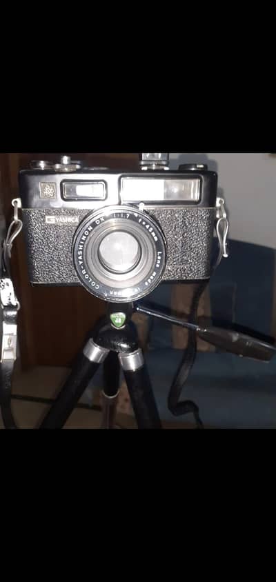 Yashika electro 35 camera with tripod stand