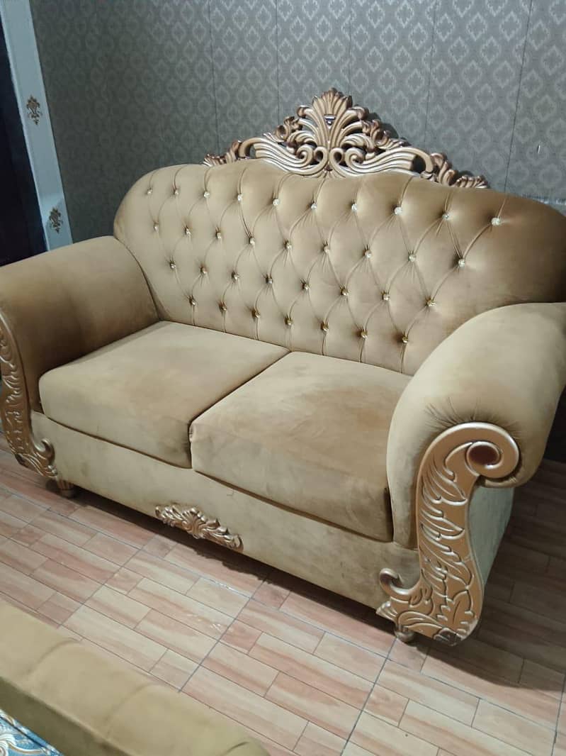 3 sofa set with Table 1