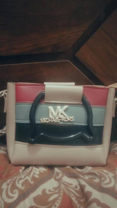 Stylish Everyday Bag – Trendy & Spacious 