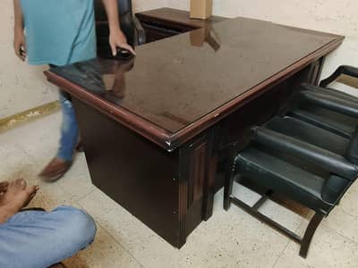 boss table for sale side corner