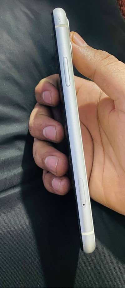 i phone 11 urgent Sale.