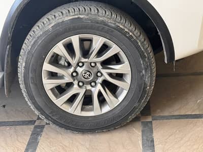 Fortuner tyre 650 60 18