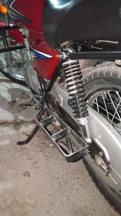 Suzuki 150 GS Urgent sale. . .