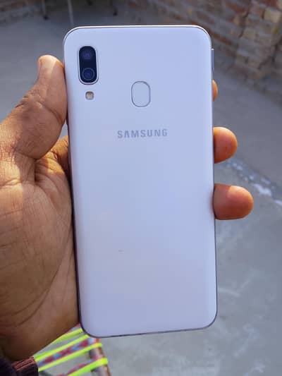 Samsung Galaxy a30