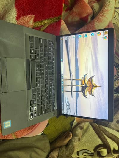 Latitude 5400 i5 8th gen