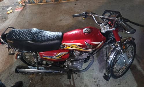 Honda 125 Model 24 Genuine only 9000km Driven