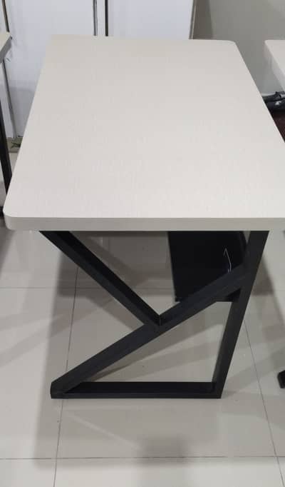 Computer/Study/Office Table