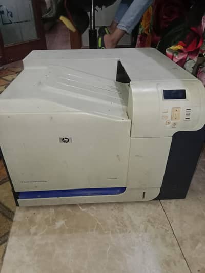 HP color Laserjet CP3525dn