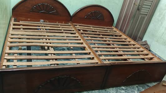 02 Single Beds - Wooden