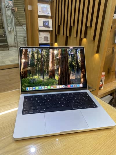 Apple Macbook pro 2024 M4 Pro Chip