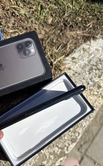 Iphone 11pro With box