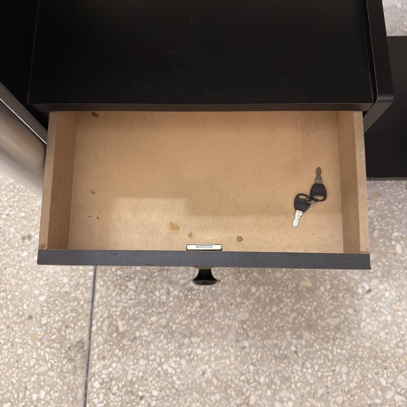 Computer/ Study table for Sale 5