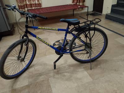 1 year used very good condition 10/10