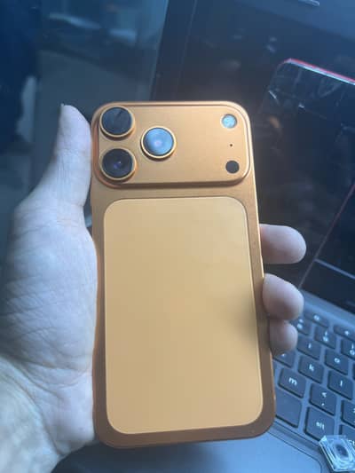 Iphone xr convirt  to 17 pro