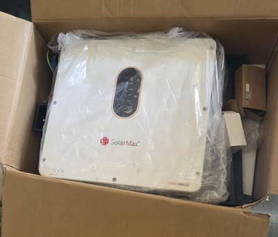 Solarmax 9 KW Hybrid Inverter PV 9000