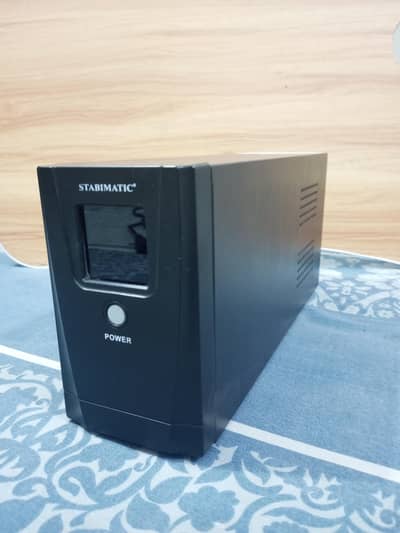 Stabimatic UPS for housing