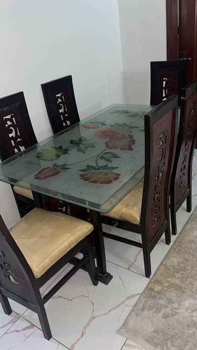 6 seater wooden dinning table