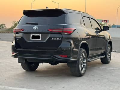 Toyota Fortuner legender
