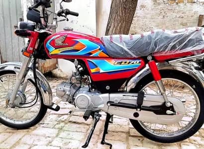 Honda cd 70 650 km 03127716008 All Panjab number laga Howa hai.