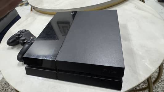 Playstation 4 non jailbreak 1 TB Good condition