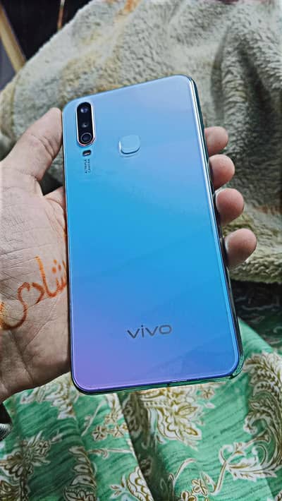 Vivo y17 8 GB 256 GB Total original all ok with box and Charger