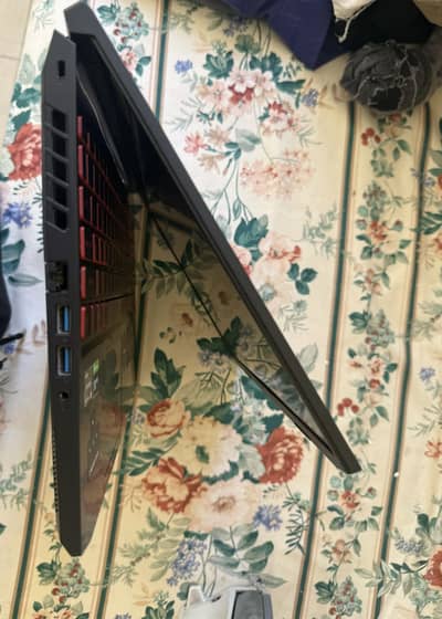 Acer nitro 5 AMD Ryzen 5 5600H 16gb 512gb Nvme Ssd