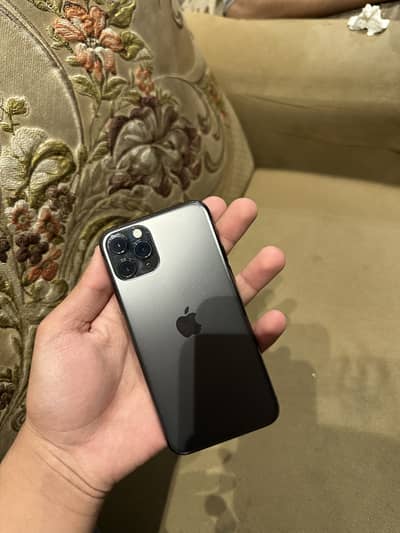 Iphone 11 pro factory unlock