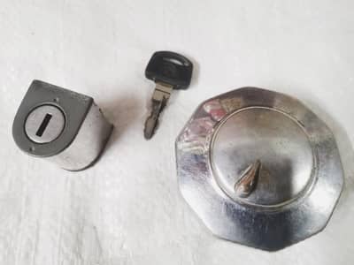 70 Bike Tanki/side Lock.