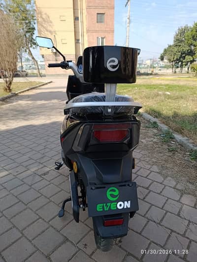 Eveon T11 Electric scooty for sale