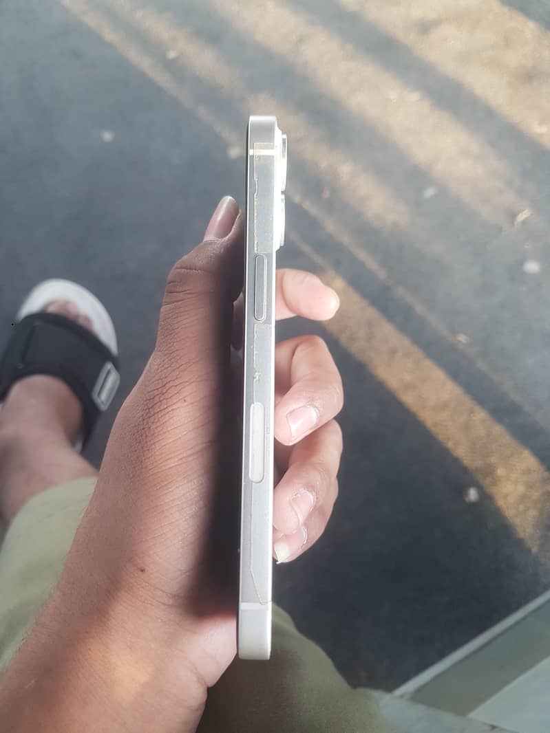 iPhone 13 2