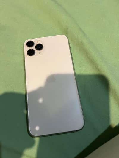 iphone 11 pro 256 gb battery health 64  4 month sim time