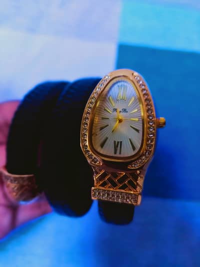 Snake style women watch