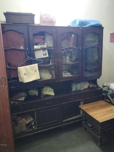 Dressing and showcase for sale