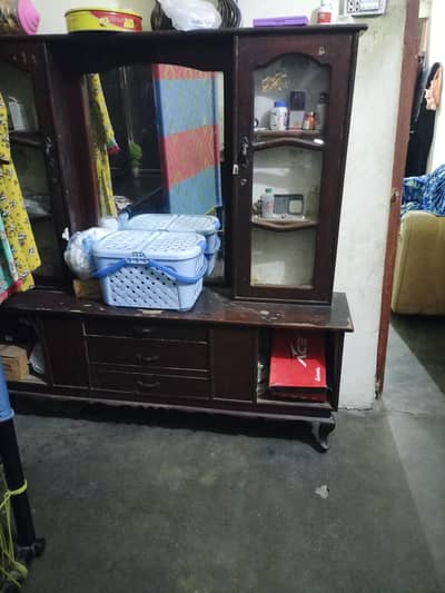 Dressing and showcase for sale