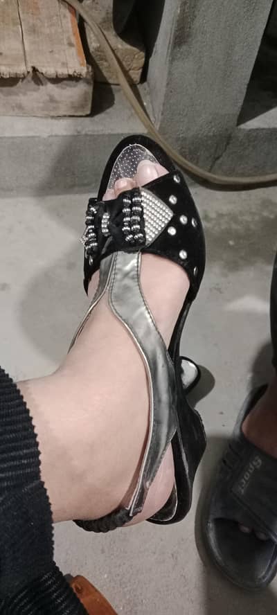 Fancy shoes 10,8 size available hn male or female