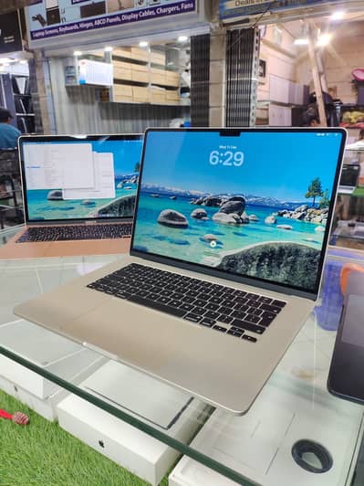 MACBOOK AIR 2025 15inch M4 chip 16gb /512gb 4 battery cycle count