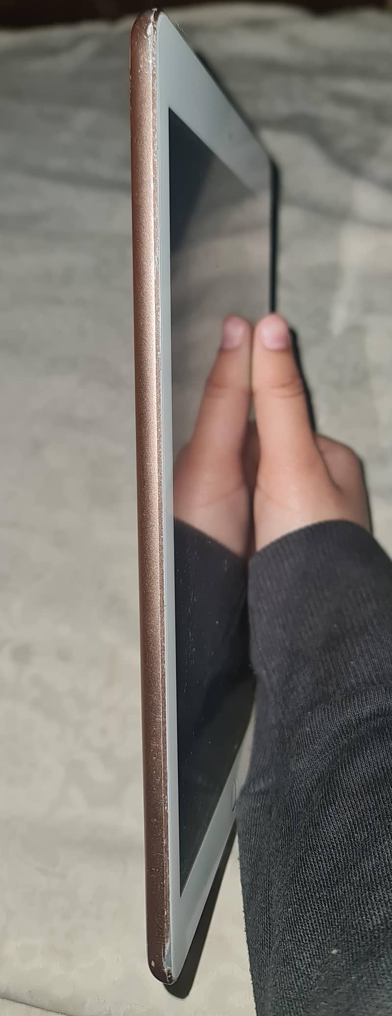 iPad 6th generation 0