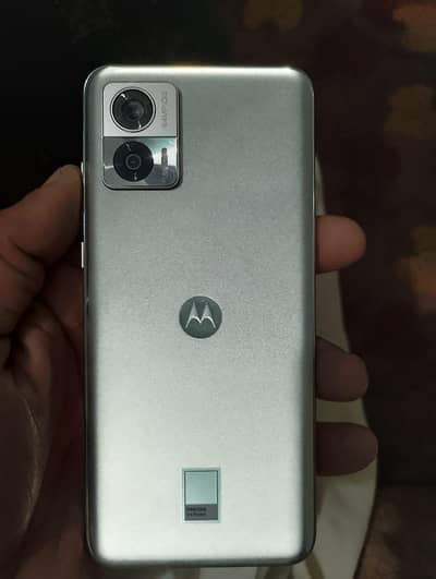 Motorola eadge 30 neo 8 x128 in display finger print. price almost fina