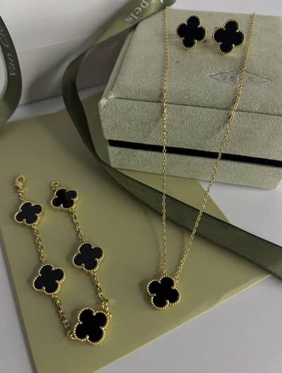 Van Cleef & Arpels, The Alhambra motif, emblem of luck