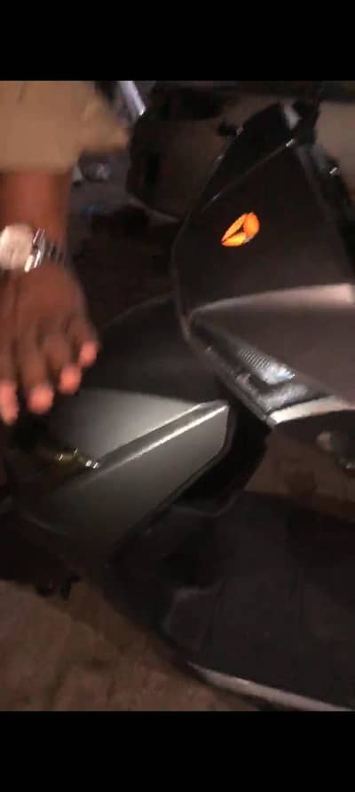 Electric Scooty for sale yadea t5 Multan Chowk kumharan. 03000735496