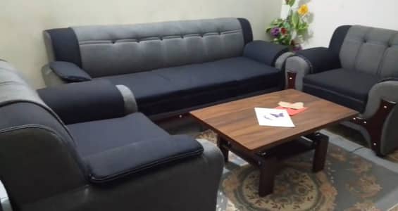 Modern 5-Seater Sofa Set – almost New | In Warranty | Only 35,000