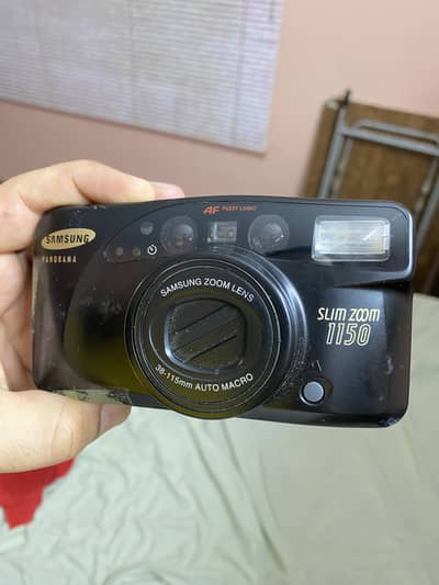 Samsung AF slim zoom 1170 35mm Film Reel Camera