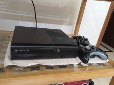 Xbox 360 E (super slim)  2014