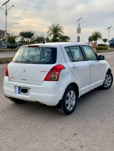 suzuki swift dlx