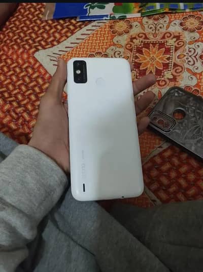 tecno spark 6go