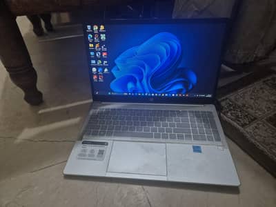 I am selling in my Personal laptop HP 15 FD0131wm
