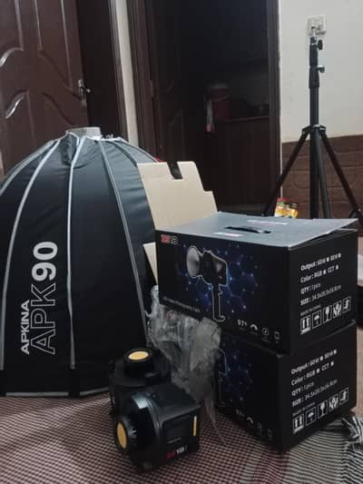 Full Studio, softbox with LED Light and stands reflector