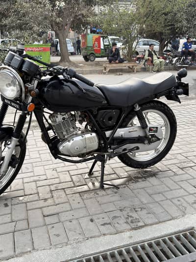 Urgent sale GS 150 SE (2021)