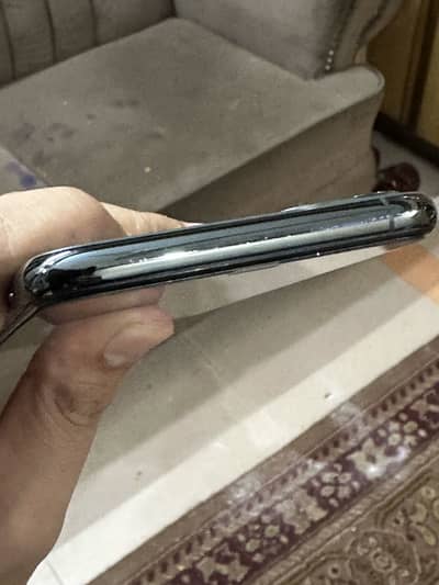 i phone 11 pro max 256 gb LLA modle